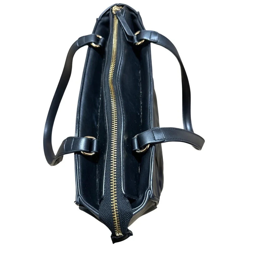 Black‎ Quilted Tote Handbag Gold Accent Top Zip Closure
